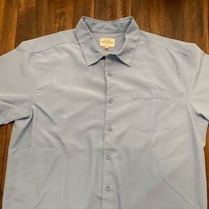 Men’s quicksilver Waterman’s Collection lt blue button down short sleeve shirt